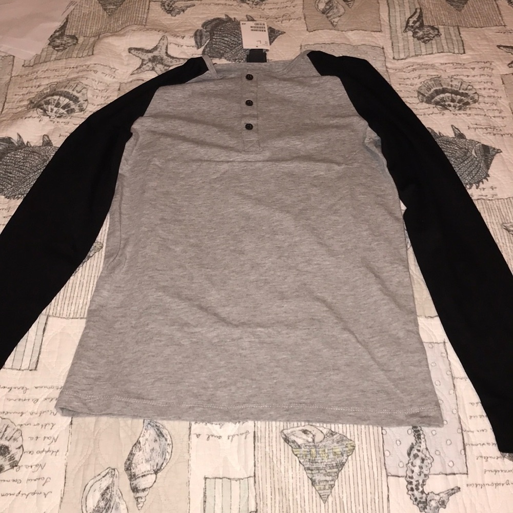 HM slim fit button tee grey and black never used!